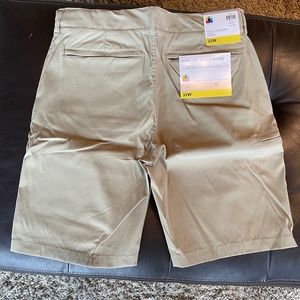 Costco's LB Tech Men's Comfort Waist Short